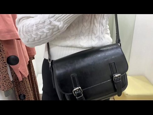 ❤️ Masturbazione publica di a ghjovana cagna FeralBerry cù un dildo in a sala di prove ️❌ Pornografia dura à porn co.porngameshub.ru ﹏