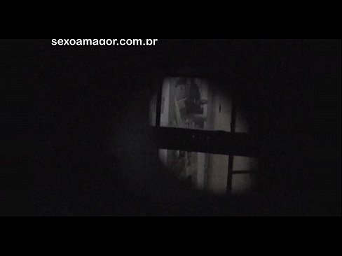 ❤️ Blondie hè videoregistrata in segretu da un voyeur di u quartieru nascostu daretu à i mattoni cavi ️❌ Pornografia dura à porn co.porngameshub.ru ﹏